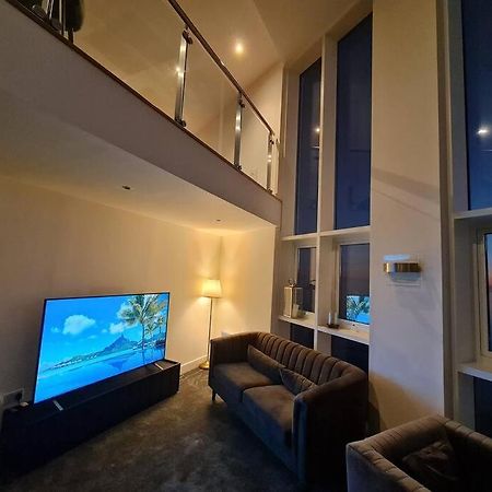 The Panoramic - The Finest Apartment In The City - By Tifa Stays Swansea Exterior foto