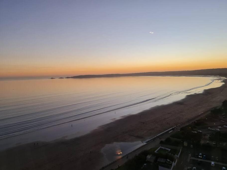 The Panoramic - The Finest Apartment In The City - By Tifa Stays Swansea Exterior foto